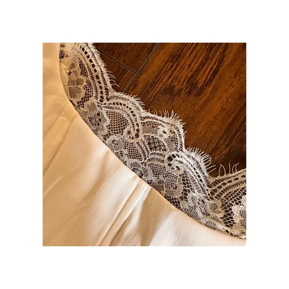 BooHoo Corset White Dress with Lace Detail - Picture 3 of 5